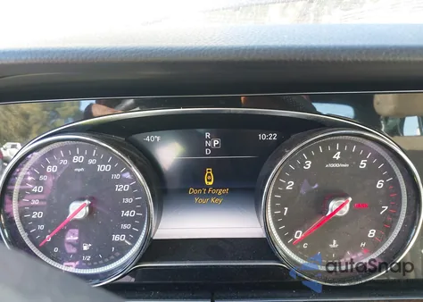 2017 Mercedes-Benz E 300 4Matic из США, поврежденный, VIN WDDZF4KB2HA056643